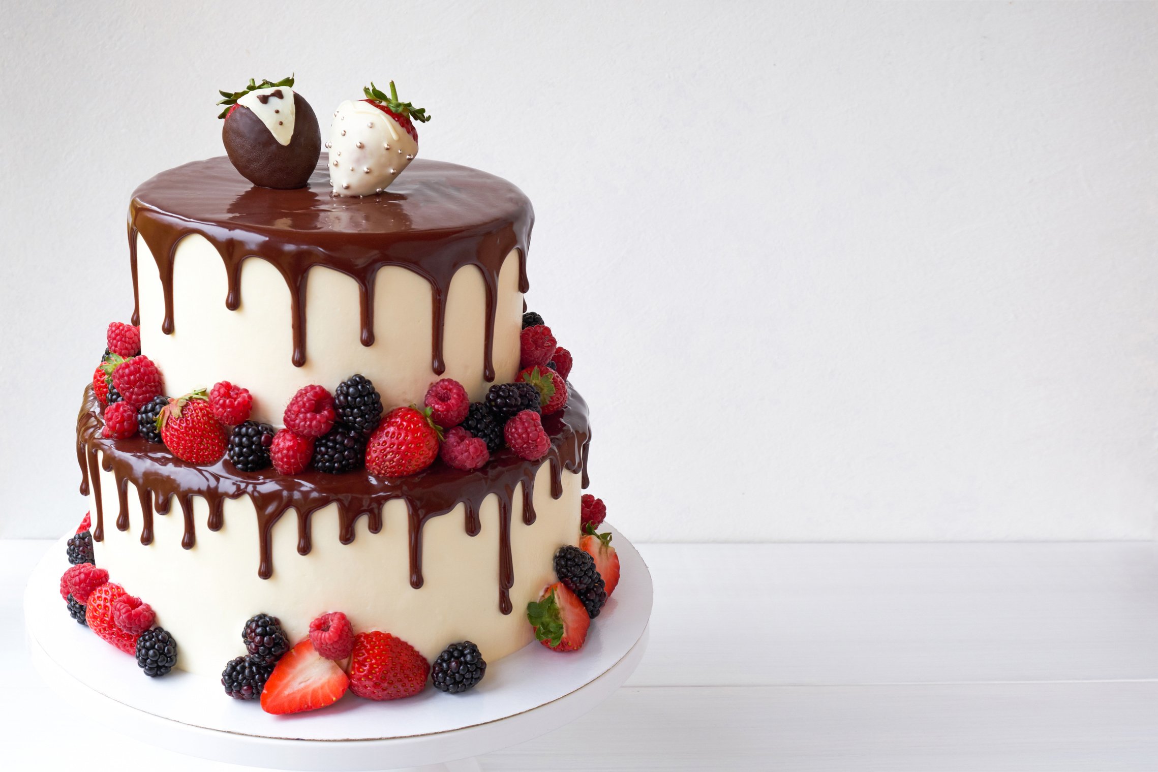 Two-tiered wedding cake in chocolate