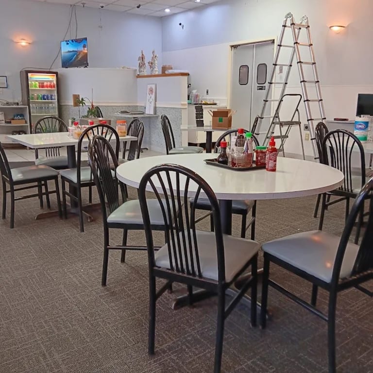Easy Table Booking for Lunch and Dinner Today!